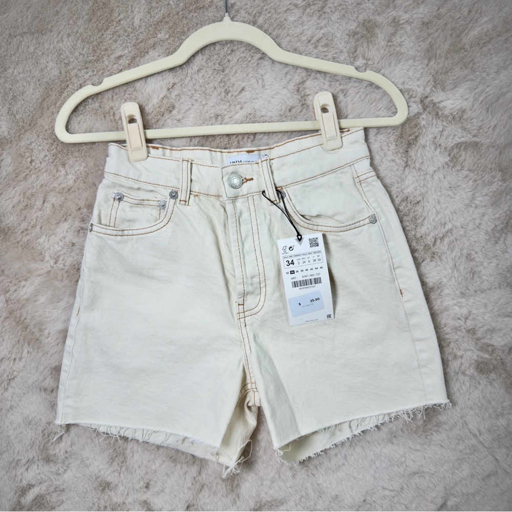 Size 34 ( US 2 ) / NWT / ZARA Women's Cream Denim Shorts